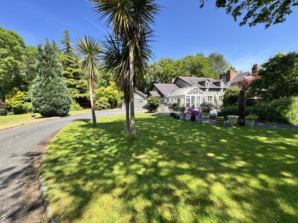 Main image of property: Windhover, 3 Cartref Cottage, Llanfaes