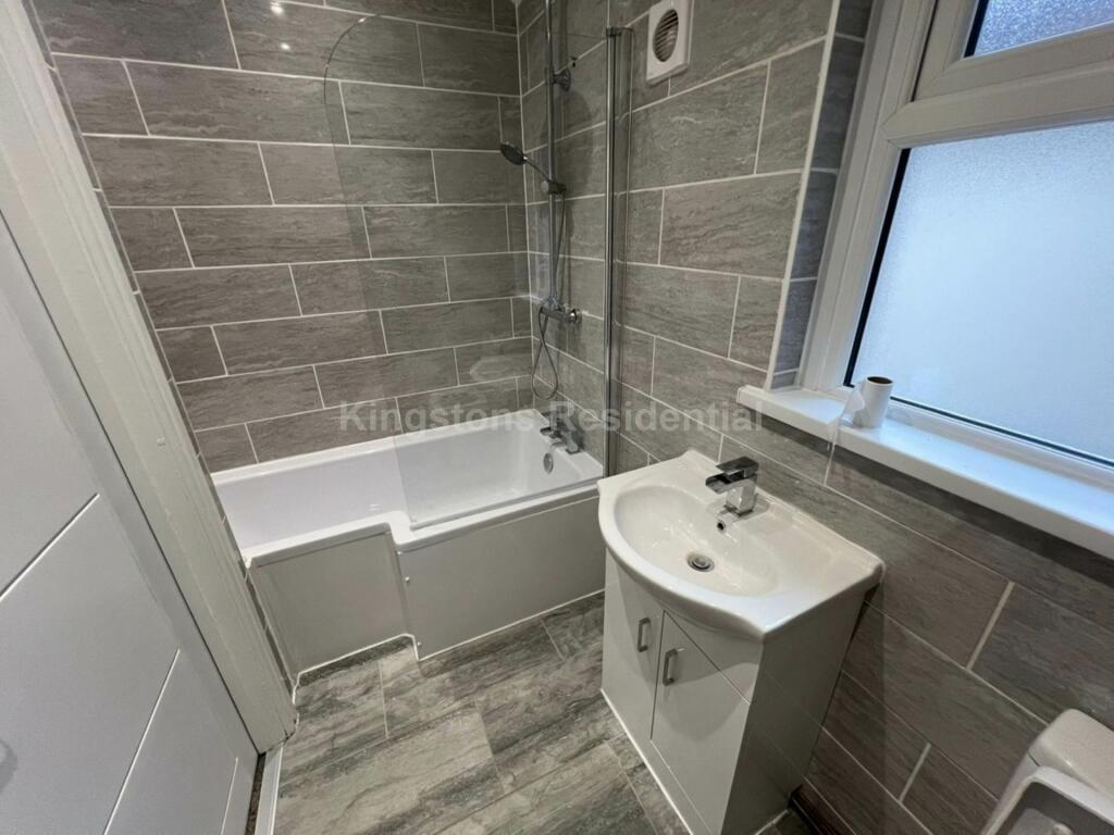Additional property image - Modern 7 bedroom property in Angus Street