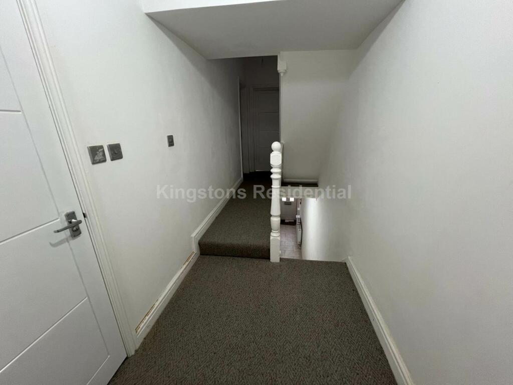 Additional property image - Modern 7 bedroom property in Angus Street