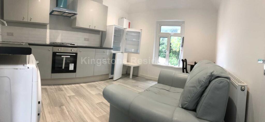 Additional property image - Richmond Road, Roath, CF24 3BU