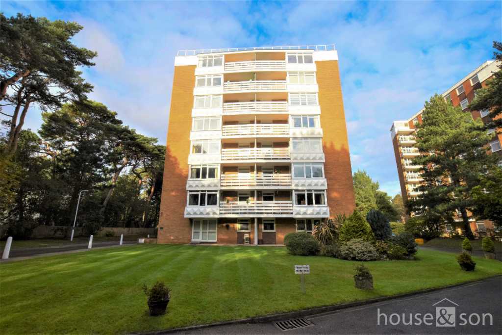 3 bedroom apartment for sale in Roslin Hall, Manor Road, Bournemouth, BH1