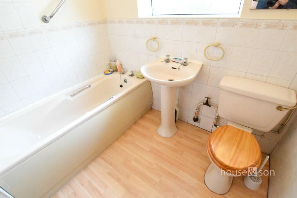 Additional property image - Knole Gardens, Bournemouth, Dorset, BH1