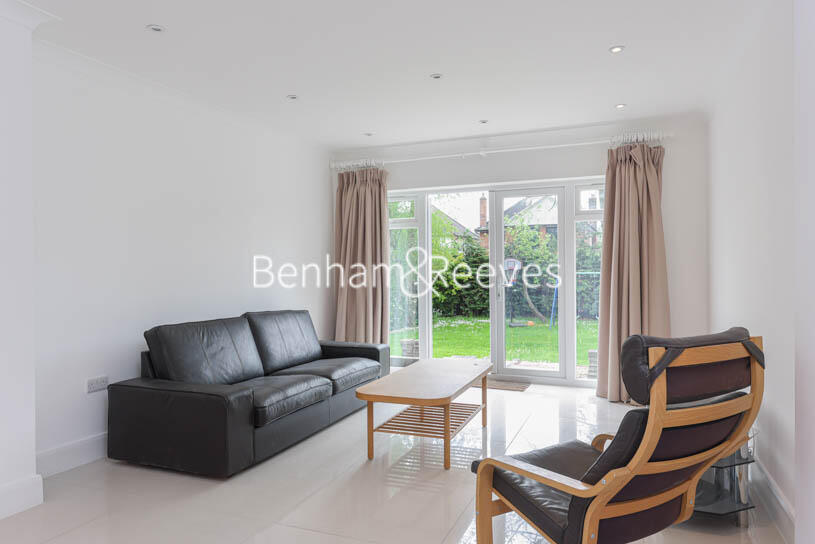 Main image of property: East Close, Ealing, W5