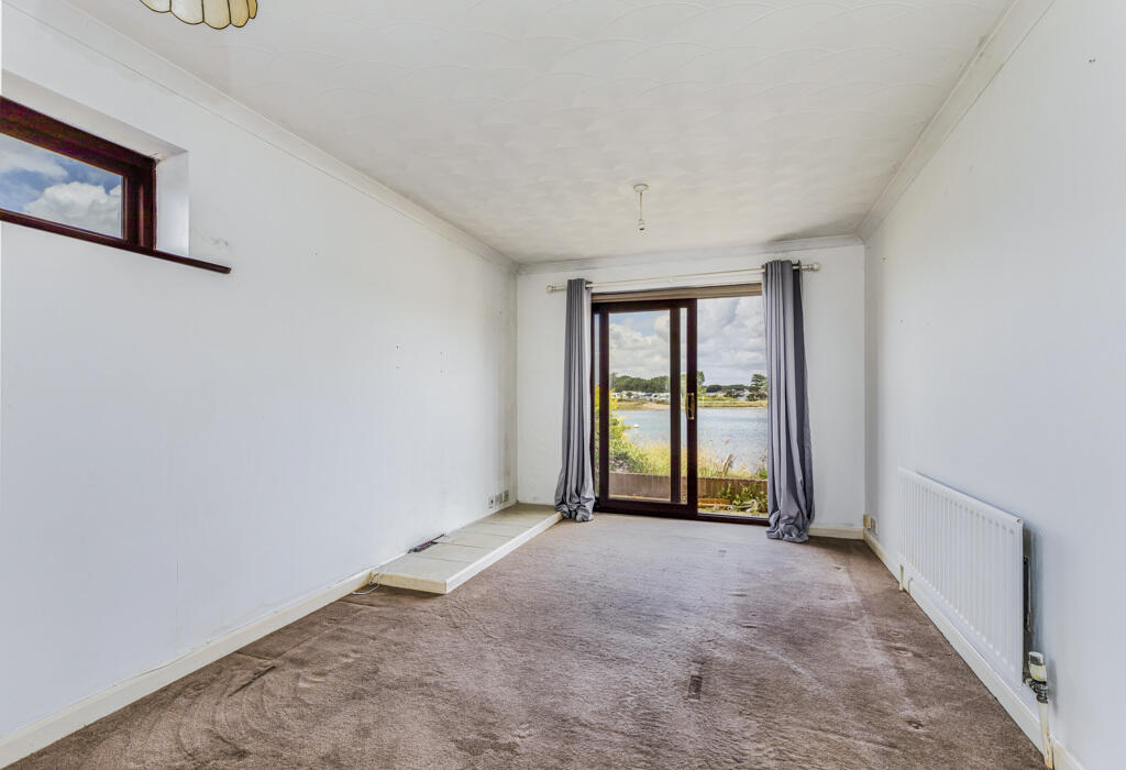 2 bedroom apartment for sale in Rowin Close, Hayling Island, Hampshire