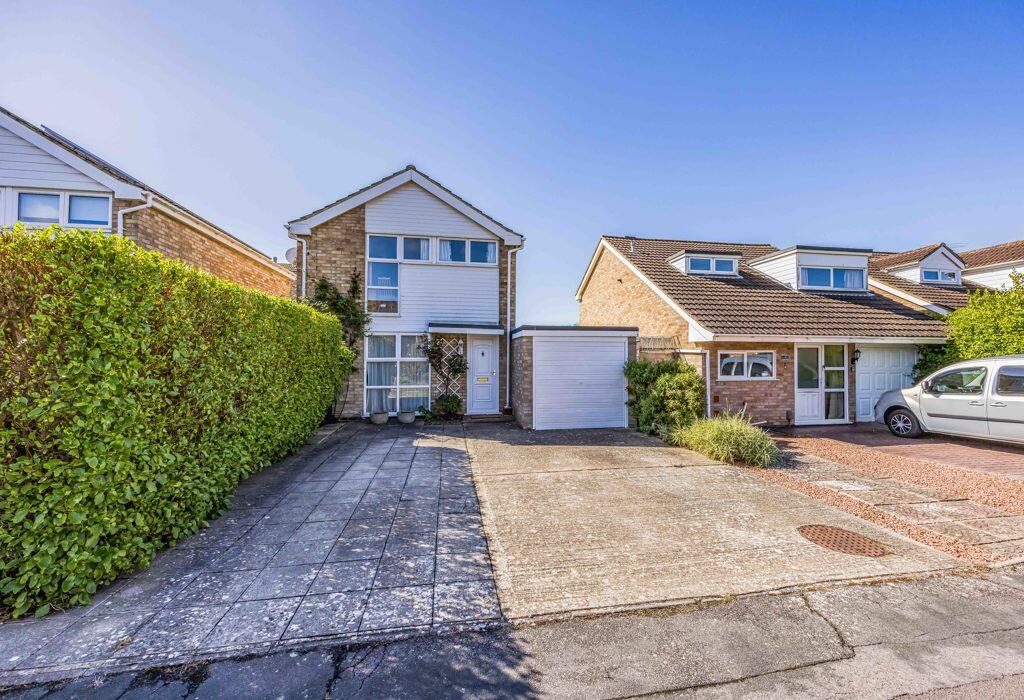 Main image of property: Earnley Road, Hayling Island, Hampshire