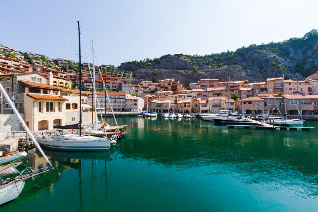 Studio flat for sale in Sistiana, DuinoAurisina, Italy