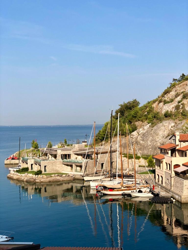 Studio flat for sale in Sistiana, DuinoAurisina, Italy