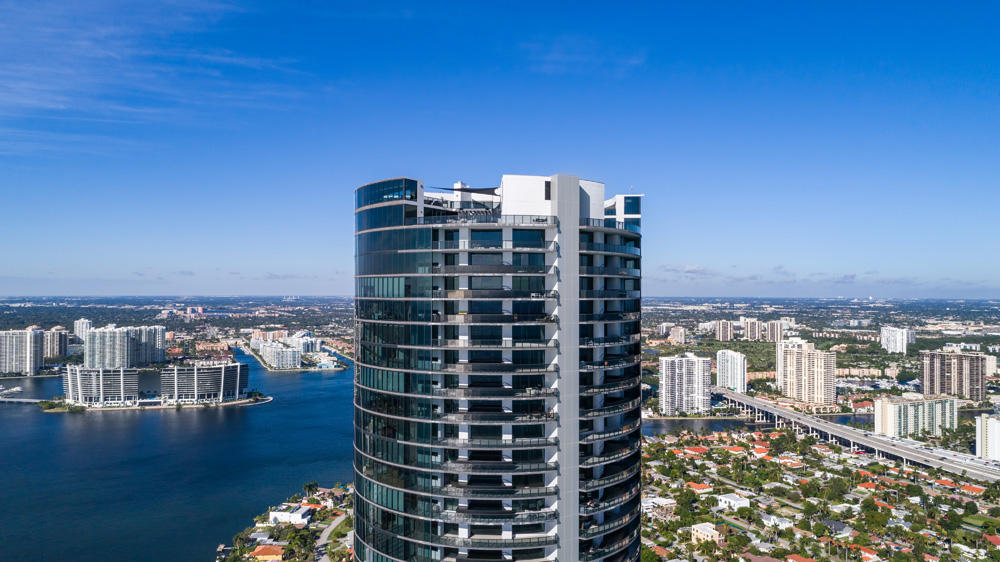 3-bedroom-apartment-for-sale-in-sunny-isles-miami-usa