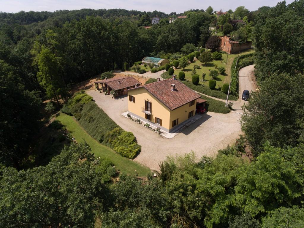 3 bedroom country house for sale in Mombercelli, Asti, Piedmont, Italy