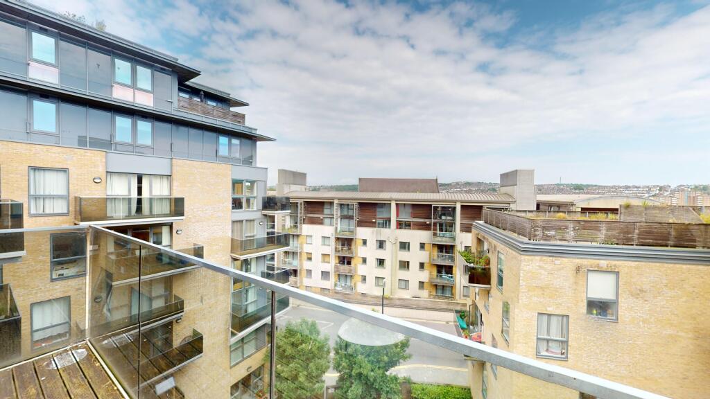 Additional property image - Fleet Street