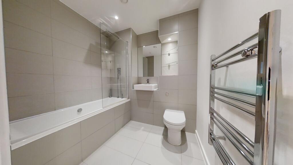 Additional property image - Fleet Street
