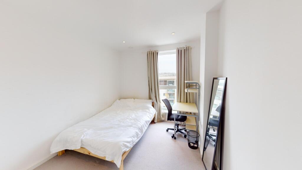 Additional property image - Fleet Street
