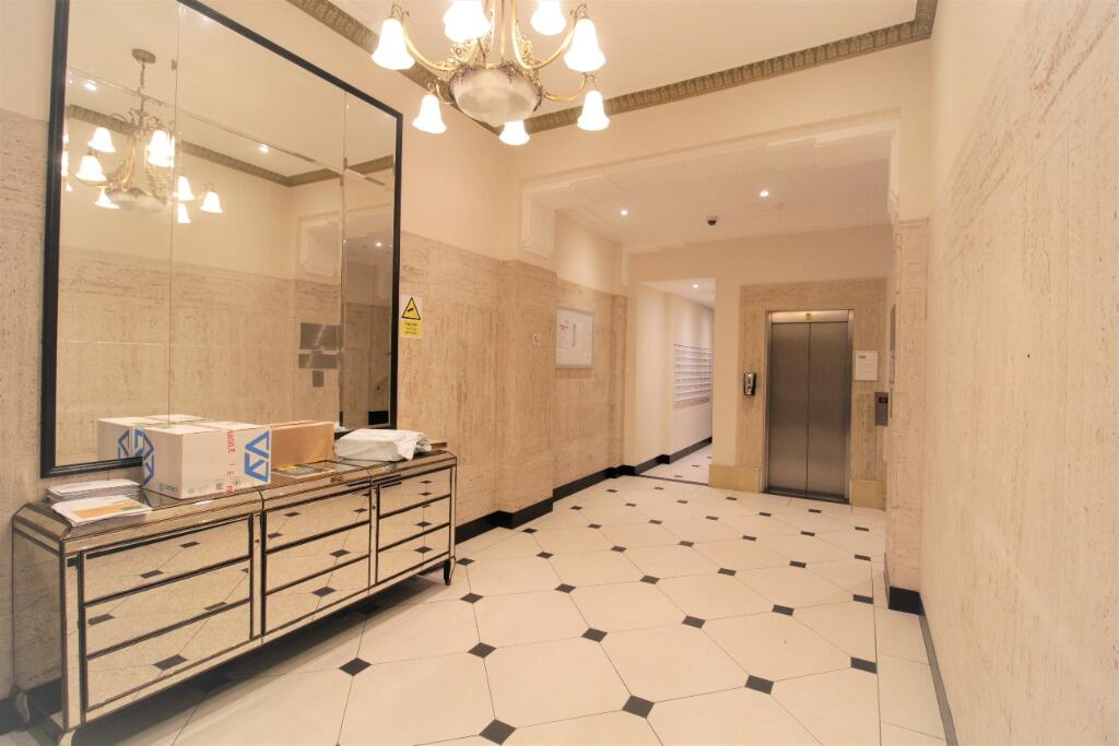 Additional property image - Western Road, City Centre, Brighton, BN1