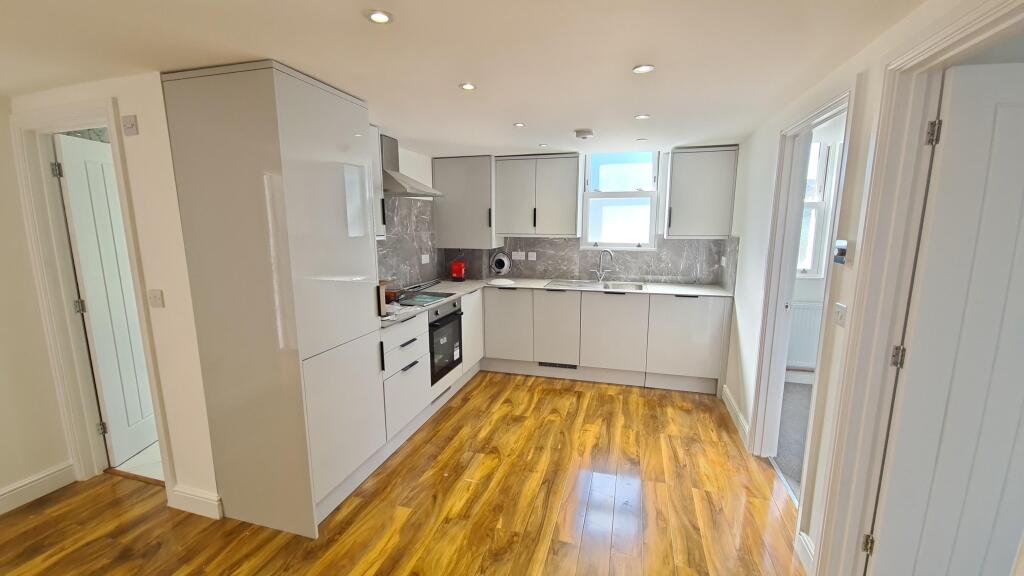 2 bedroom apartment for rent in High Street South, Dunstable, LU6