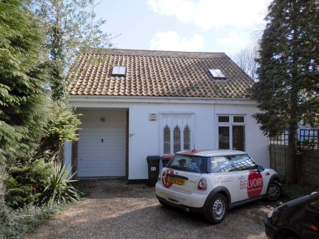 Main image of property: Chiltern Road, Dunstable, LU6