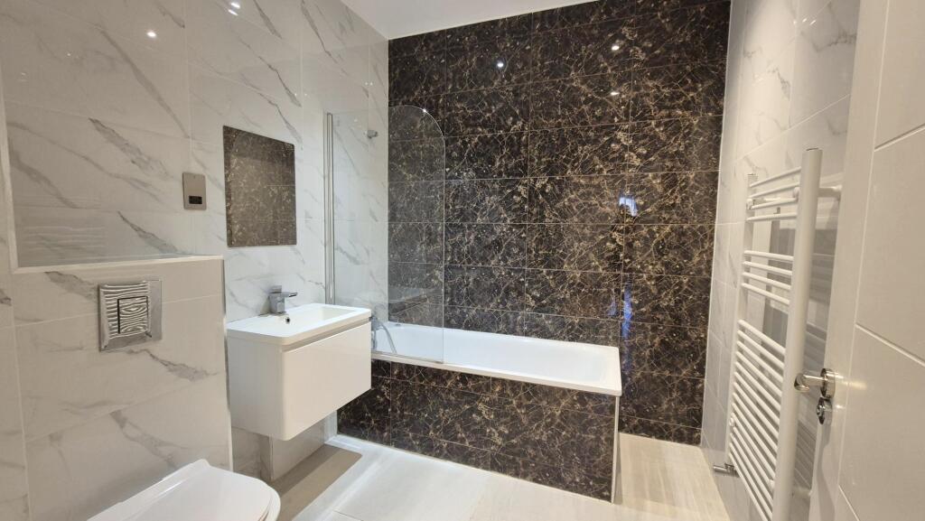 Main image of property: High Street South, Dunstable, LU6