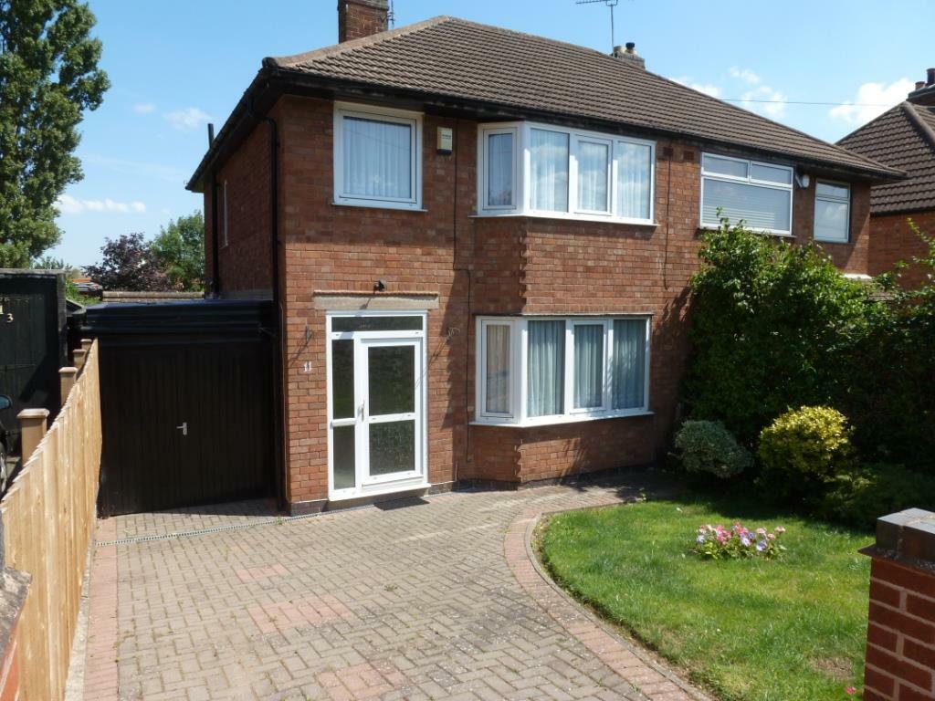 3 bedroom semi-detached house for rent in Chestnut Avenue, LEICESTER, LE5