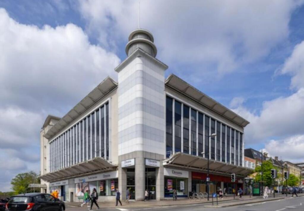 Main image of property: Hanover Place, 44 High Street, Bromley, BR1 1EA