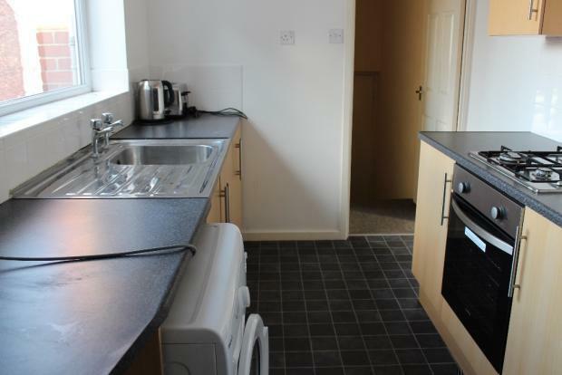 5 bedroom maisonette for rent in Simonside Terrace, Newcastle Upon Tyne, NE6