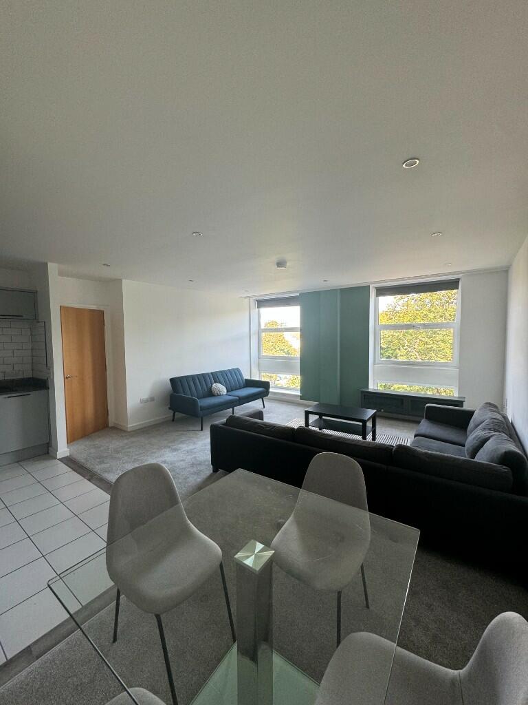 Additional property image - Clarendon Avenue, Leamington Spa, Warwickshire, CV32