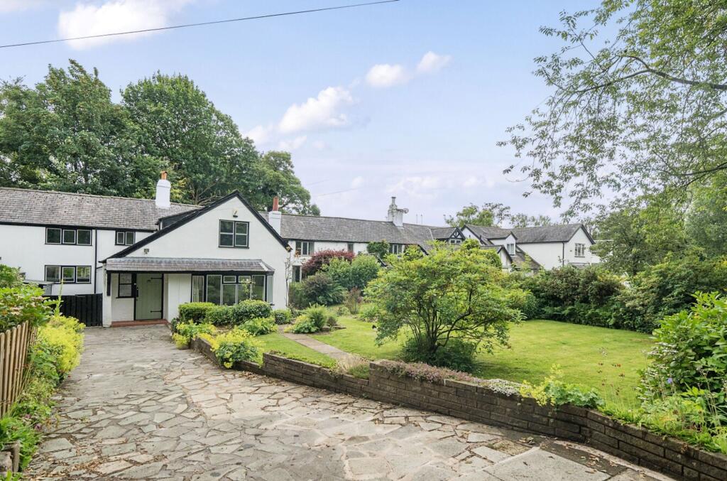 Main image of property: Roe Green, Worsley, M28