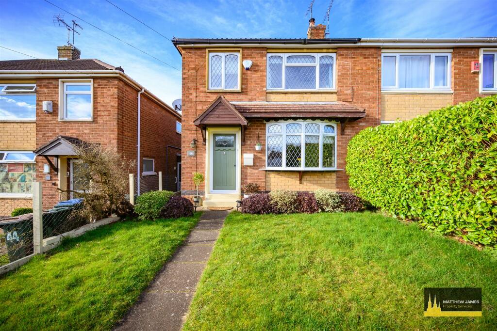 3 bedroom semidetached house for sale in Browns Lane, Allesley, COVENTRY, CV5
