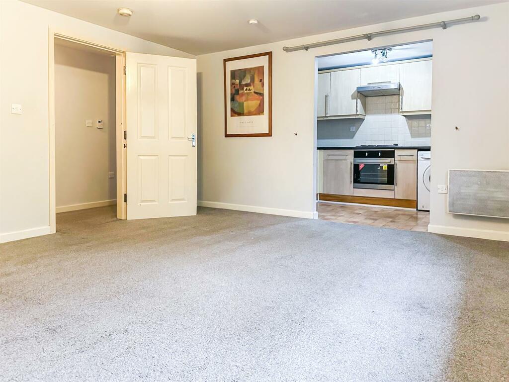 Additional property image - Joshua Close, Coventry  **VACANT & NO UPWARD CHAIN**