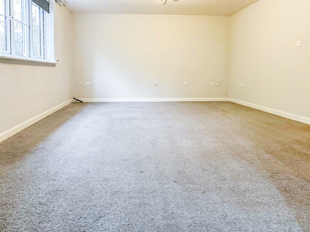 Additional property image - Joshua Close, Coventry  **VACANT & NO UPWARD CHAIN**