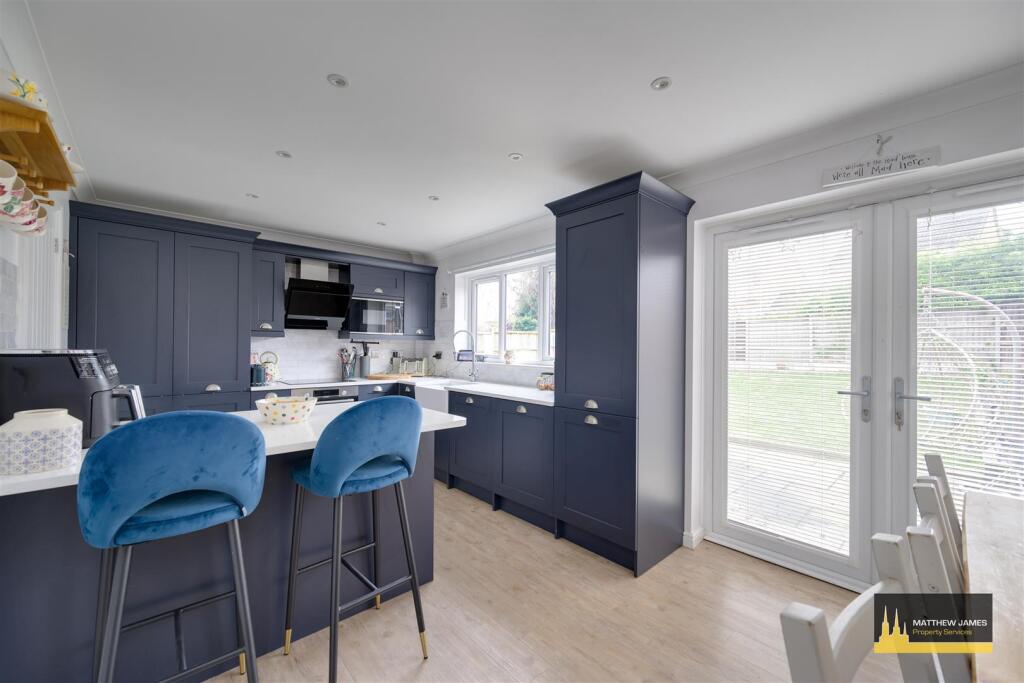 Additional property image - Larkin Grove, Walsgrave, Coventry * CUL-DE-SAC LOCATION *