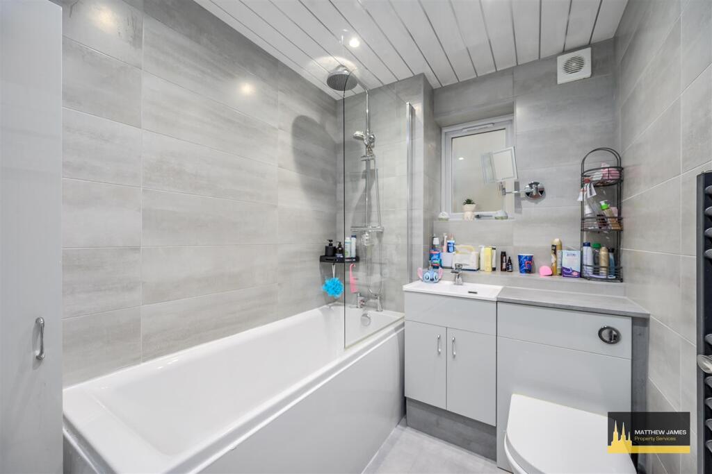 Additional property image - Larkin Grove, Walsgrave, Coventry * CUL-DE-SAC LOCATION *