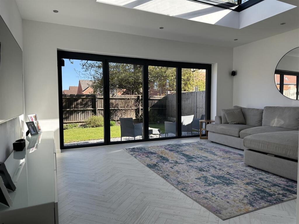 Main image of property: Clover Way, Eliott Gardens, Bedworth * OPEN PLAN KITCHEN DINING ROOM *