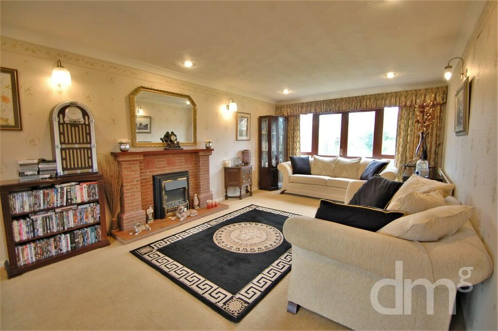 3 bedroom detached bungalow for sale in Church Road, Tiptree, CO5