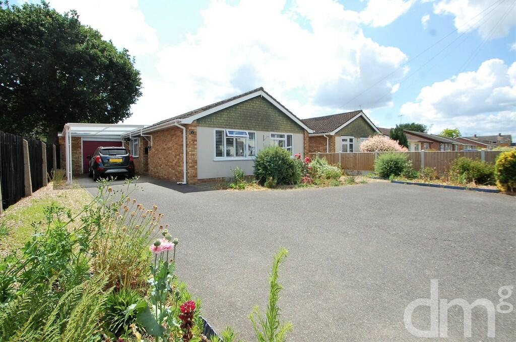 2 bedroom detached bungalow for sale in Rectory Road, Tiptree, CO5
