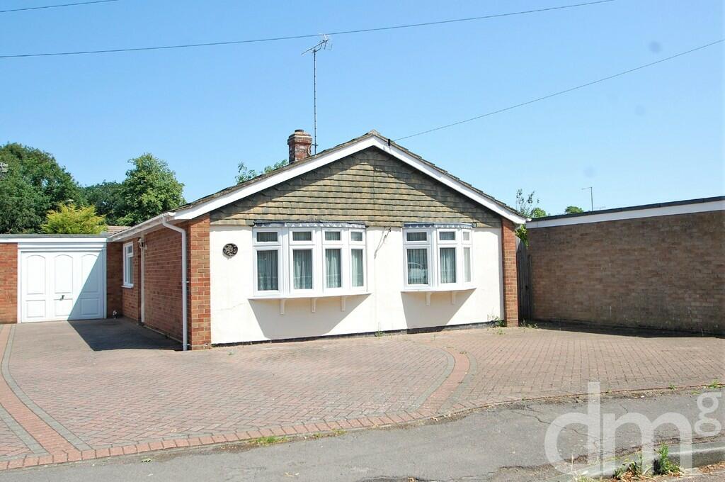3 bedroom detached bungalow for sale in Rosemary Crescent, Tiptree, CO5