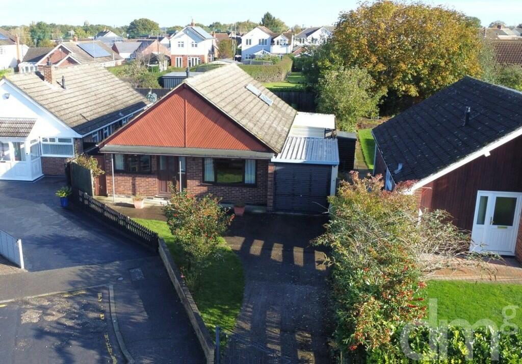 3 bedroom detached bungalow for sale in Morley Road, Tiptree, CO5