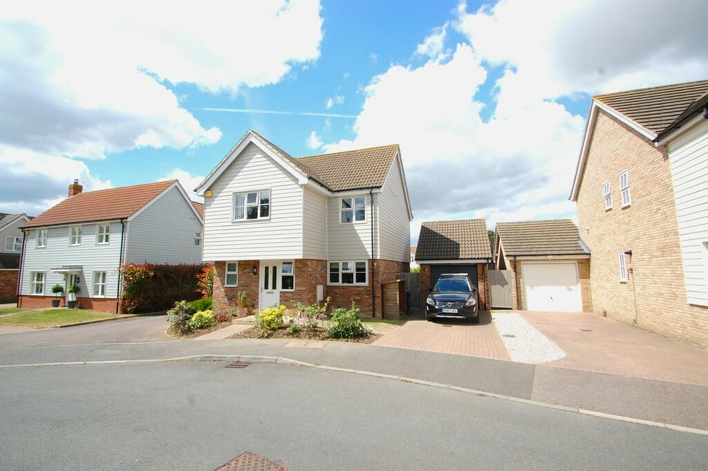 3 bedroom detached house for sale in Benham Close, Goldhanger, CM9