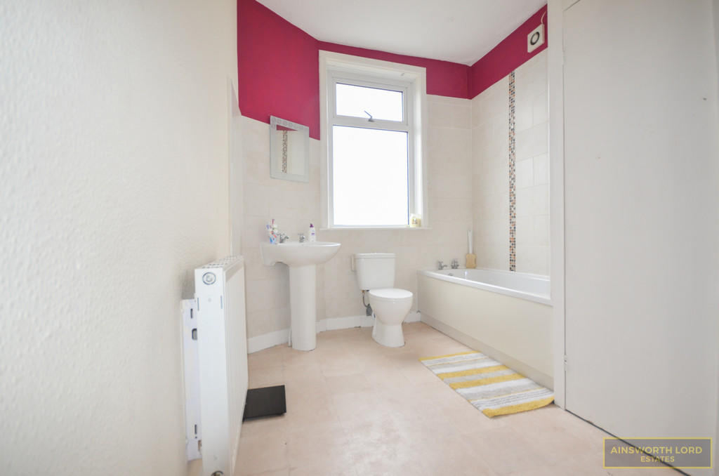 3 bedroom terraced house in Olive Lane, Darwen, Lancashire £74950