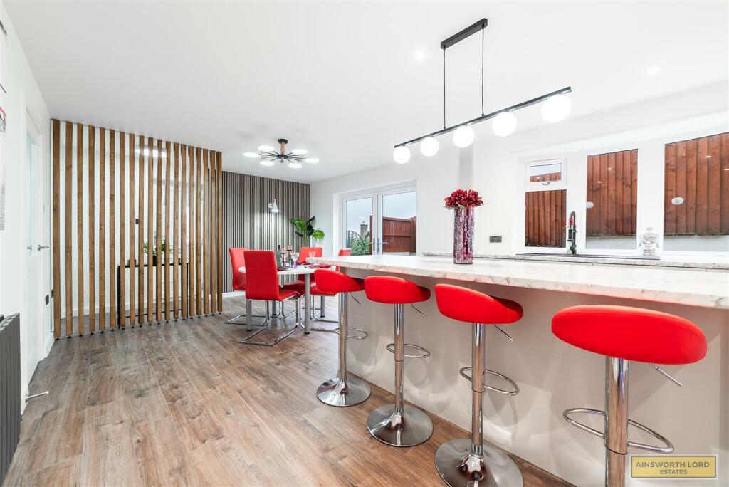 Additional property image - Sunnymere Drive, Darwen, Lancashire