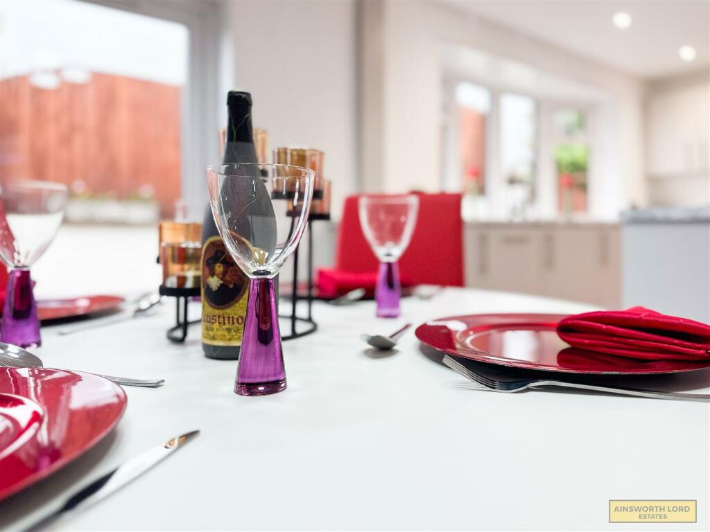 Additional property image - Sunnymere Drive, Darwen, Lancashire
