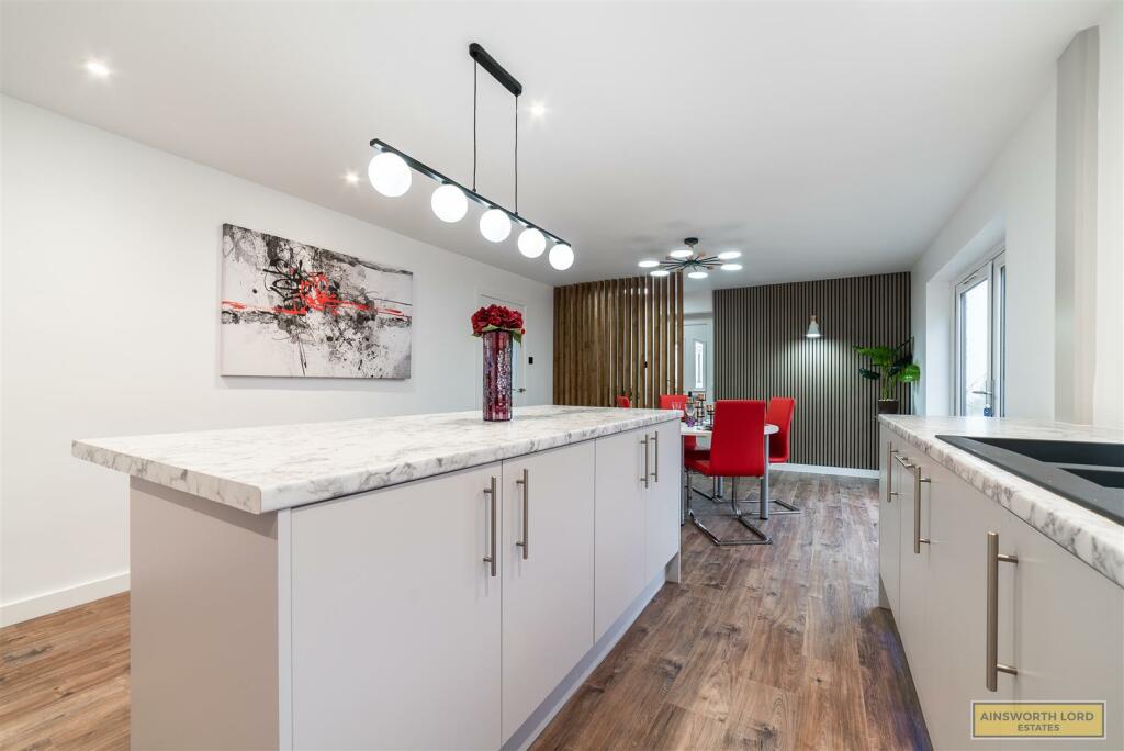 Additional property image - Sunnymere Drive, Darwen, Lancashire