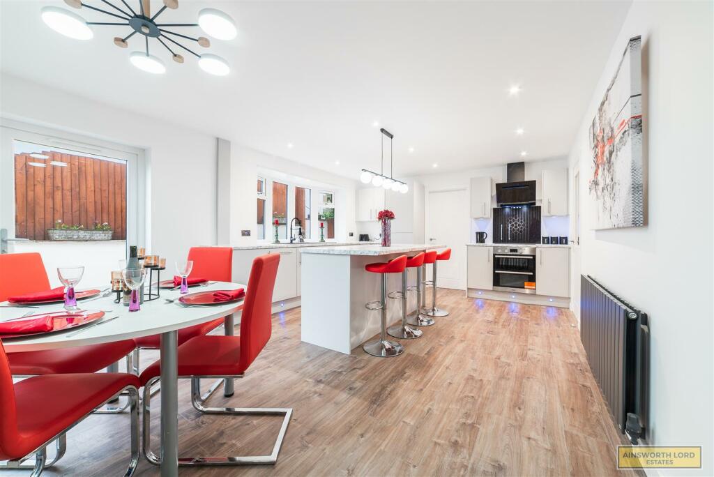Additional property image - Sunnymere Drive, Darwen, Lancashire