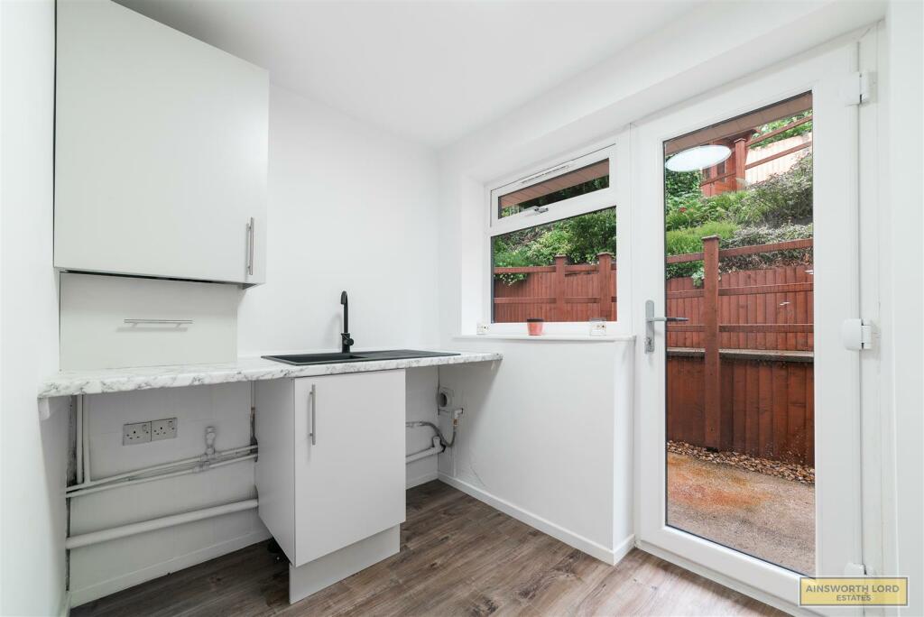 Additional property image - Sunnymere Drive, Darwen, Lancashire