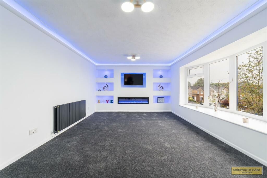 Additional property image - Sunnymere Drive, Darwen, Lancashire