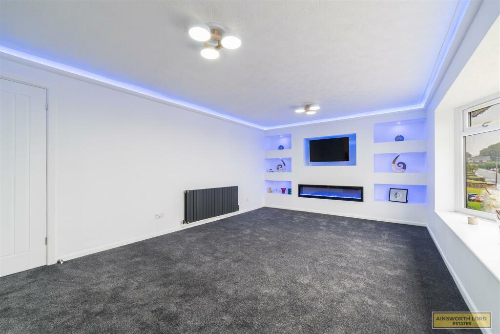 Additional property image - Sunnymere Drive, Darwen, Lancashire