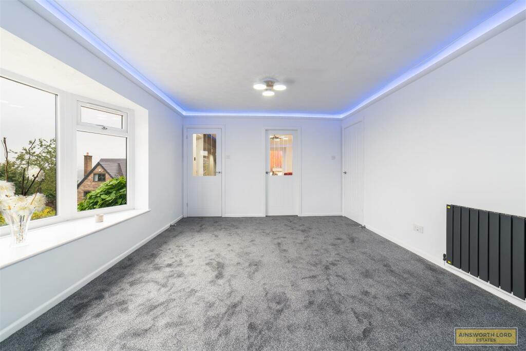 Additional property image - Sunnymere Drive, Darwen, Lancashire