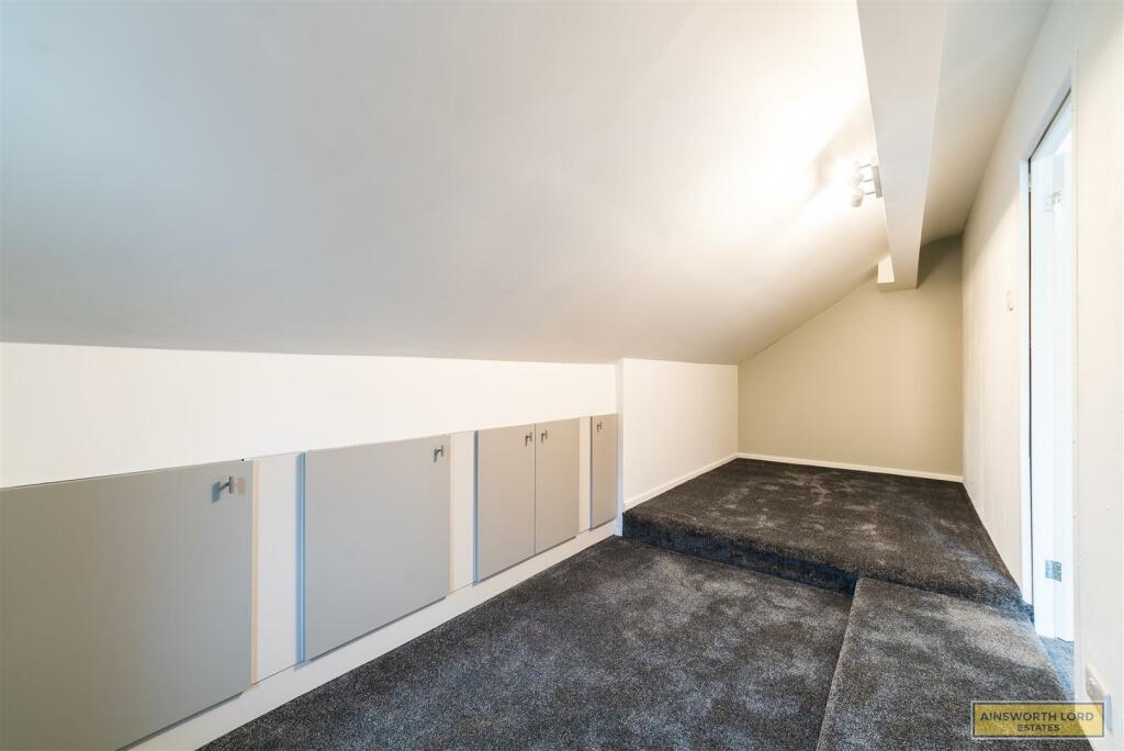 Additional property image - Sunnymere Drive, Darwen, Lancashire