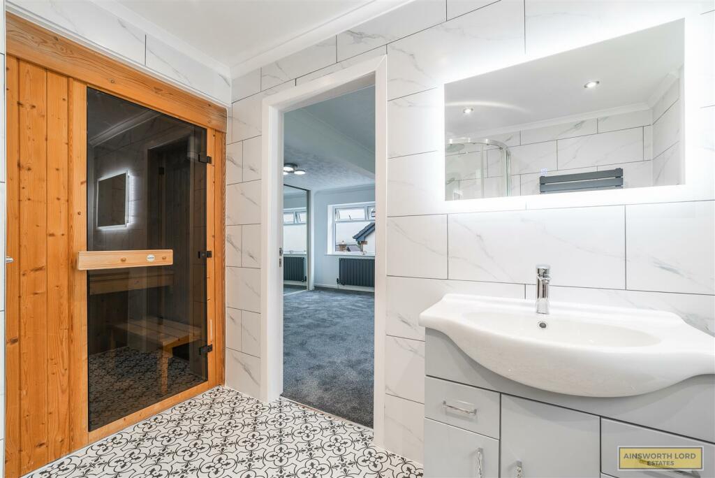 Additional property image - Sunnymere Drive, Darwen, Lancashire