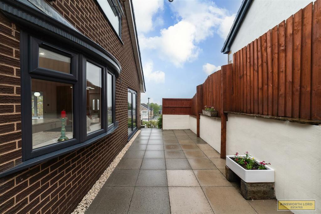 Additional property image - Sunnymere Drive, Darwen, Lancashire