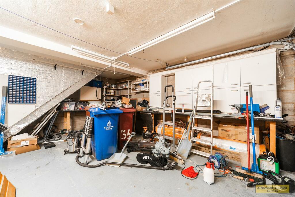 Additional property image - Sunnymere Drive, Darwen, Lancashire