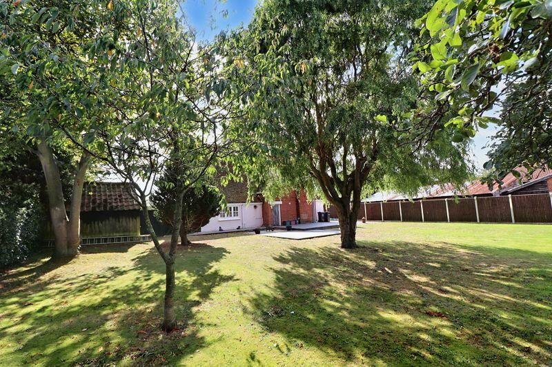 Additional property image - St. Johns Road, Clacton-On-Sea, CO16